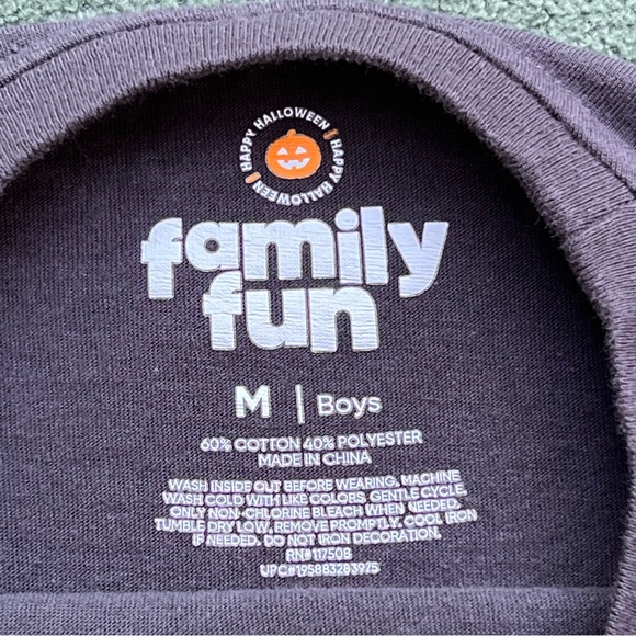 Glow in the Dark Vampire Snoopy Long Sleeve - Picture 5 of 6